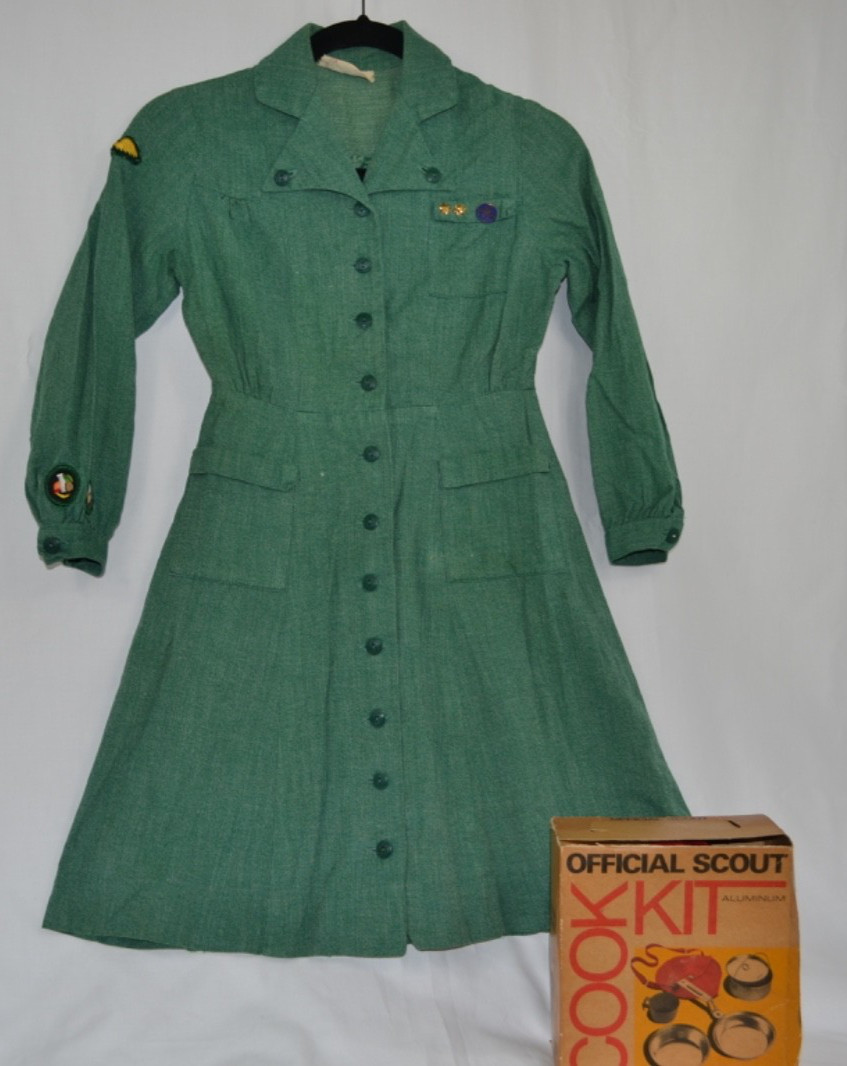 Vintage 40s 50s Girl Scout Official Uniform Dress Green Long Sleeve & Cook Kit Vintage 40s 50s Girl Scout Official Uniform Dress Green Long Sleeve & Cook Kit
