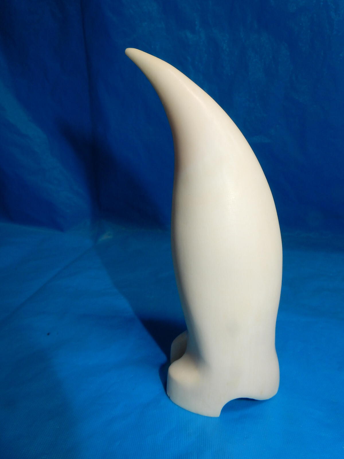 SIMPLE & ELEGANT VINTAGE PENGUIN FIGURINE, TJOMSLAND?