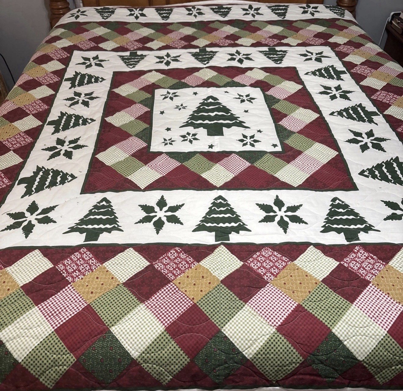 Vintage Better Homes and Gardens Evergreen Christmas Tree Bed Quilt Queen/Full