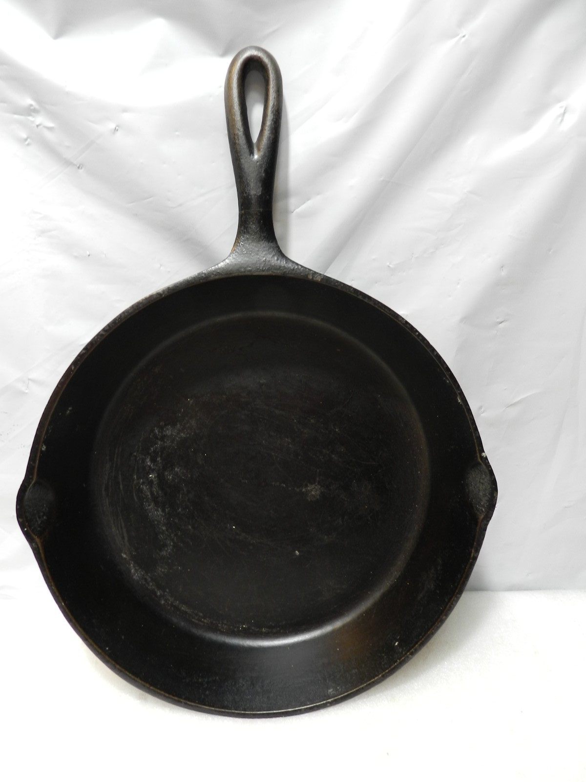 Vintage Lodge 3 Notch #7 Cast Iron Skillet With Heat Ring 10
