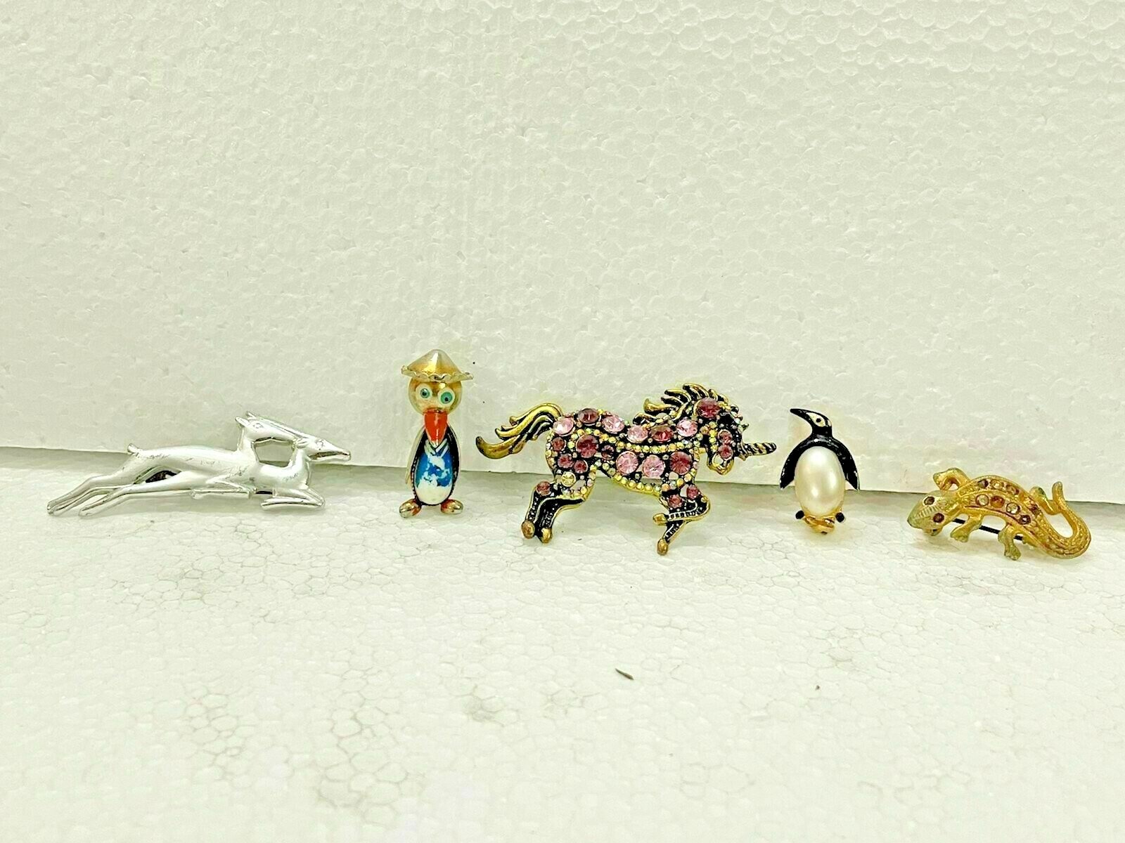 VINTAGE OLD RARE 5 DIFFERENT MINIATURE  ANIMALS & BIRDS BADGES / BROACH PIN 