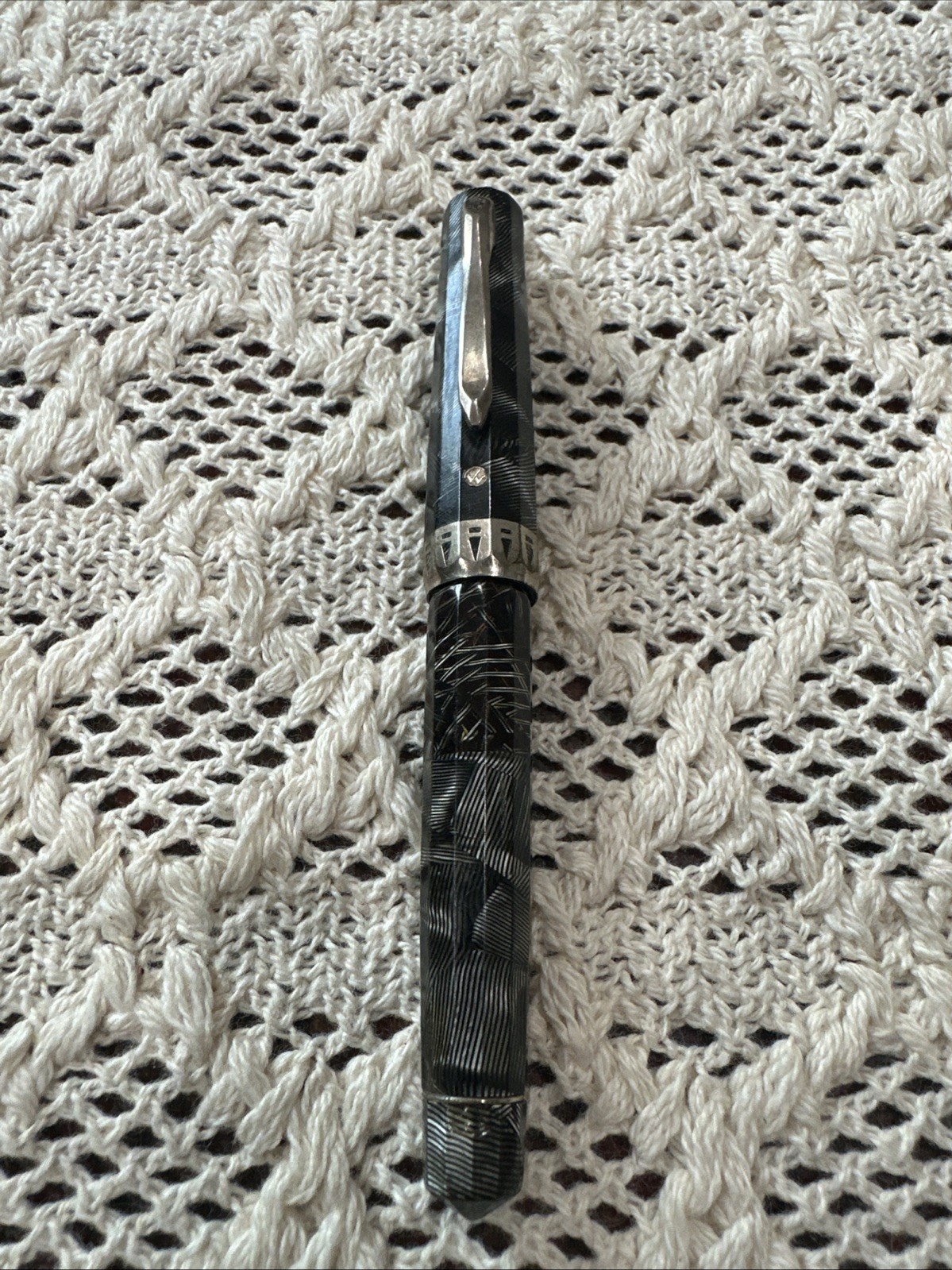 Vintage 1930s Wahl Eversharp Doric Fountain Pen Silver Shell Faceted 14K Nib