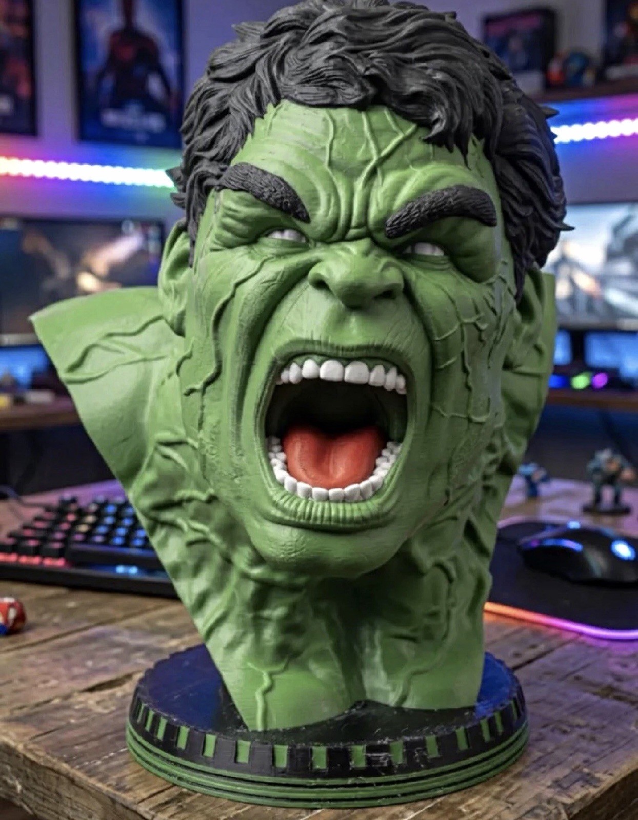 Incredible Hulk Bust 3D Printed Statue Marvel Avengers Figure 11 Inches Tall