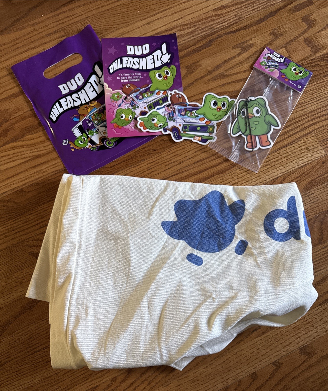 NYCC 2024 Duolingo Bird Duo Unleashed Goodie Bundle + Lg Canvas Bag