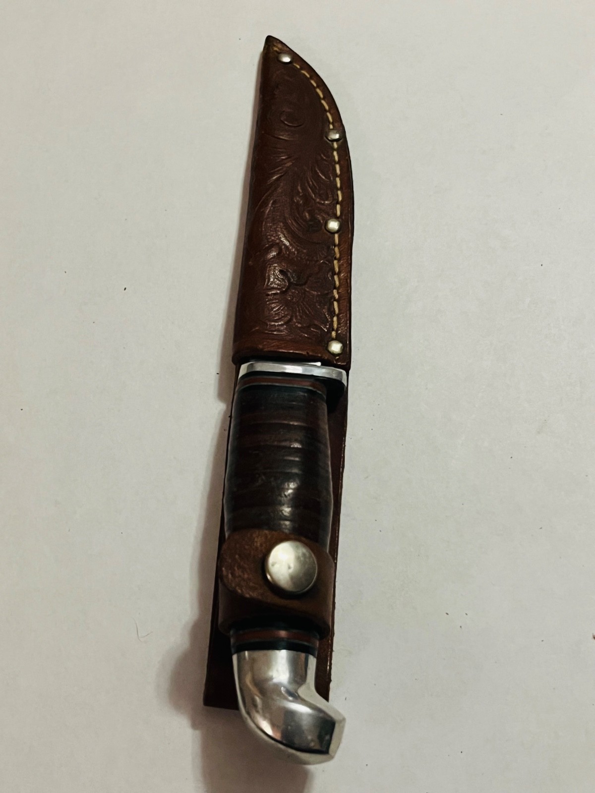 Vintage KINFOLKS 370 4-1/2 Fixed Blade Hunting Knife Stacked Leather Sheath USA