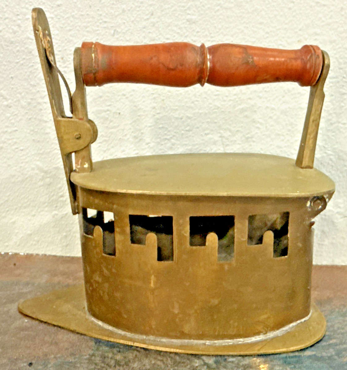 Vintage Norleans India Brass Charcoal Sad Iron Miniature Clothes Iron Wood Handl