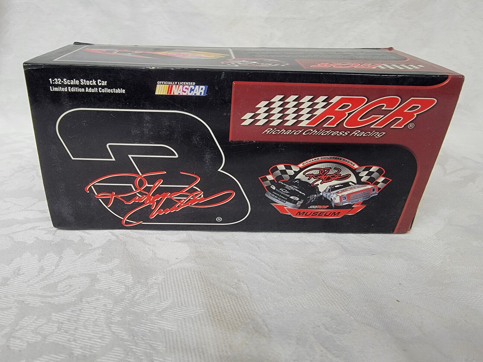  Richard Childress Racing Peter Max NASCAR Dale Earnhardt Dicast 1:32