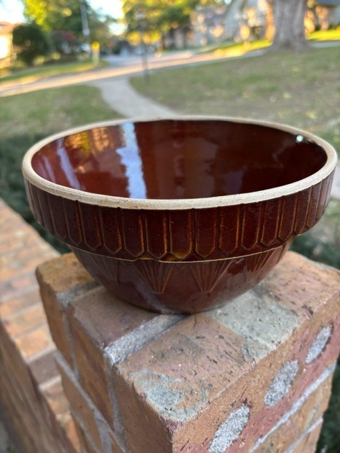 Vintage Stoneware Mixing Bowl Picket Fence Brown 8.5\