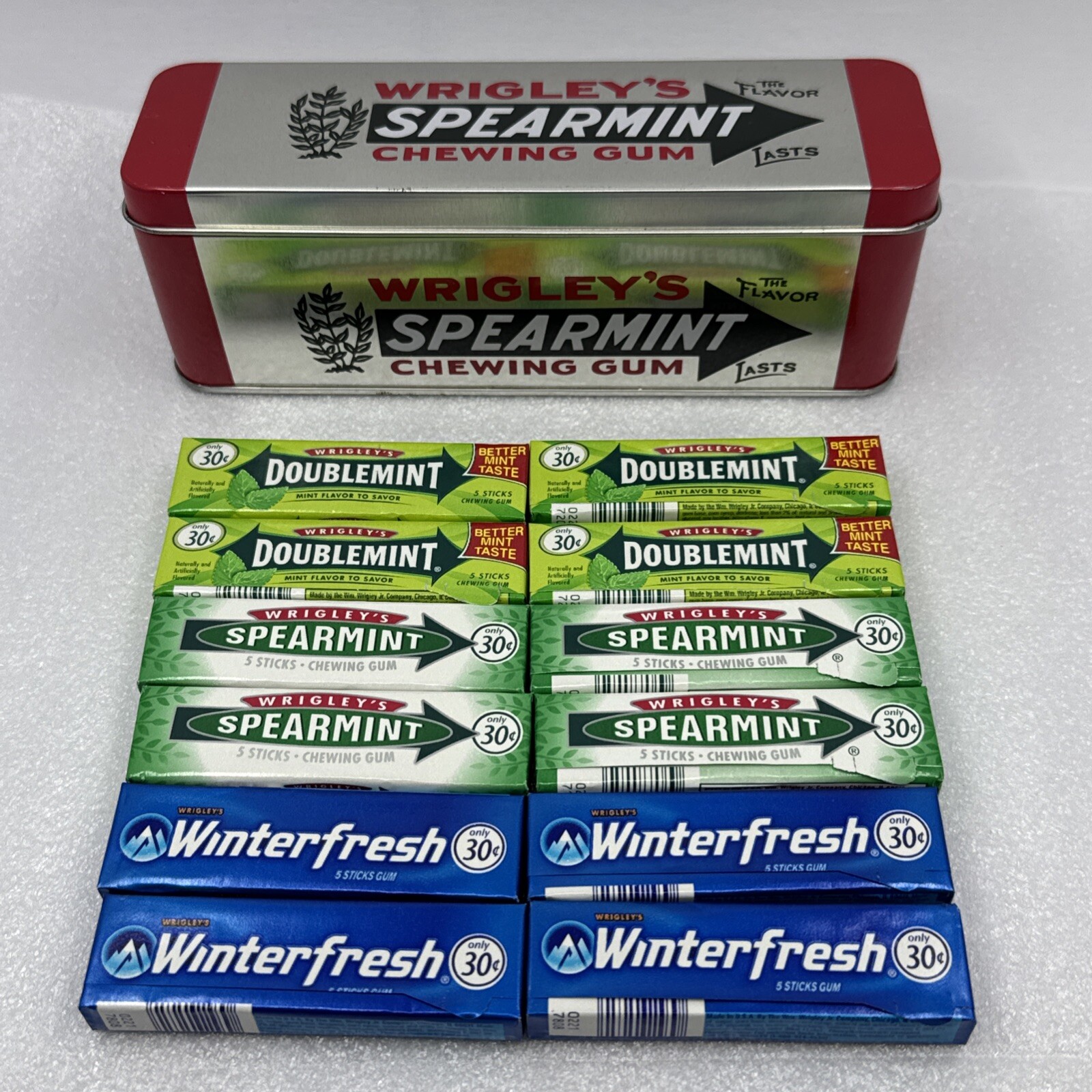 Wrigley's Chewing Gum Metal Tin With 12 Brand New 30¢ Packs Of Gum 5 Sticks Each