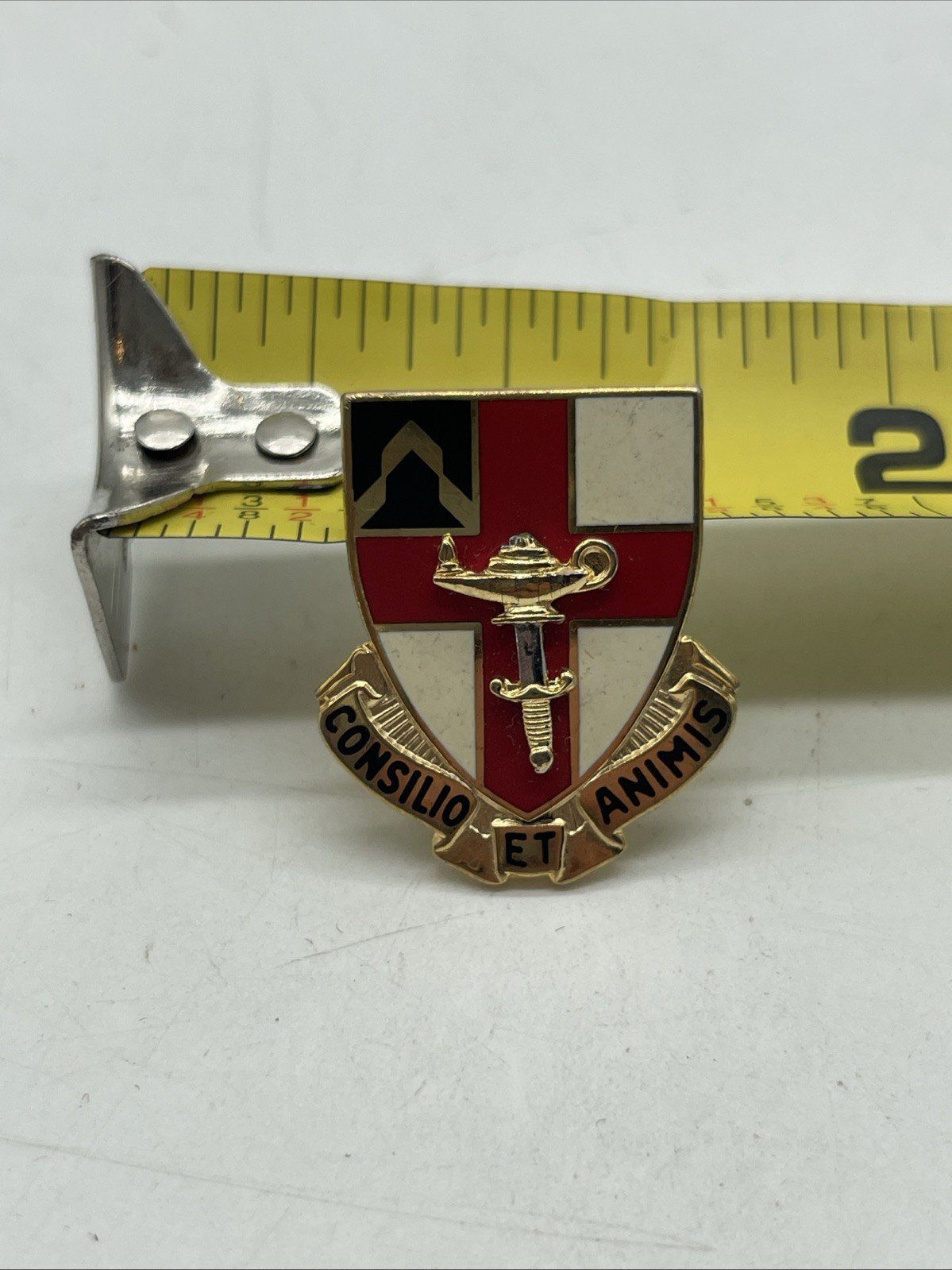 U.S. Military Virginia Military Institute ROTC Crest DUI DI Pin CONSILO ET ANIMI
