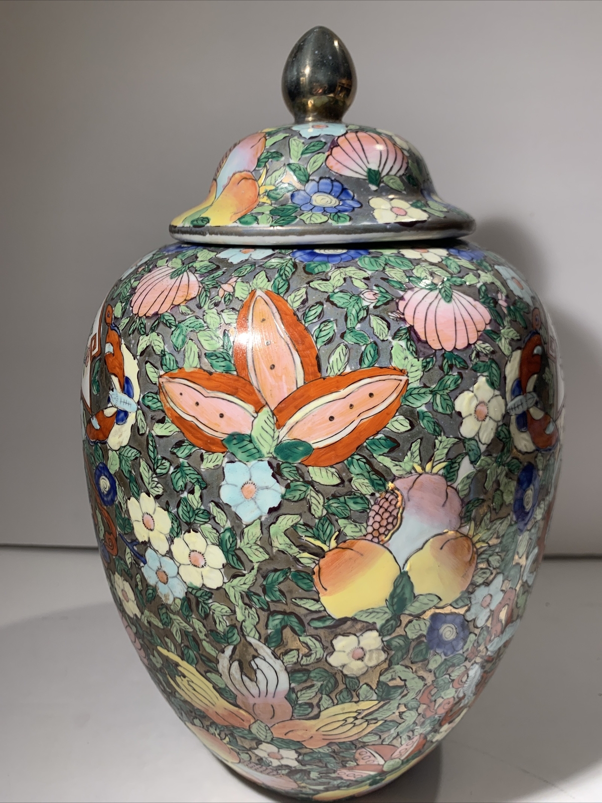 Antq Chinese Rose Canton Medallion LG Temple Or Melon Jar~Lid~Lush Florals ~11”