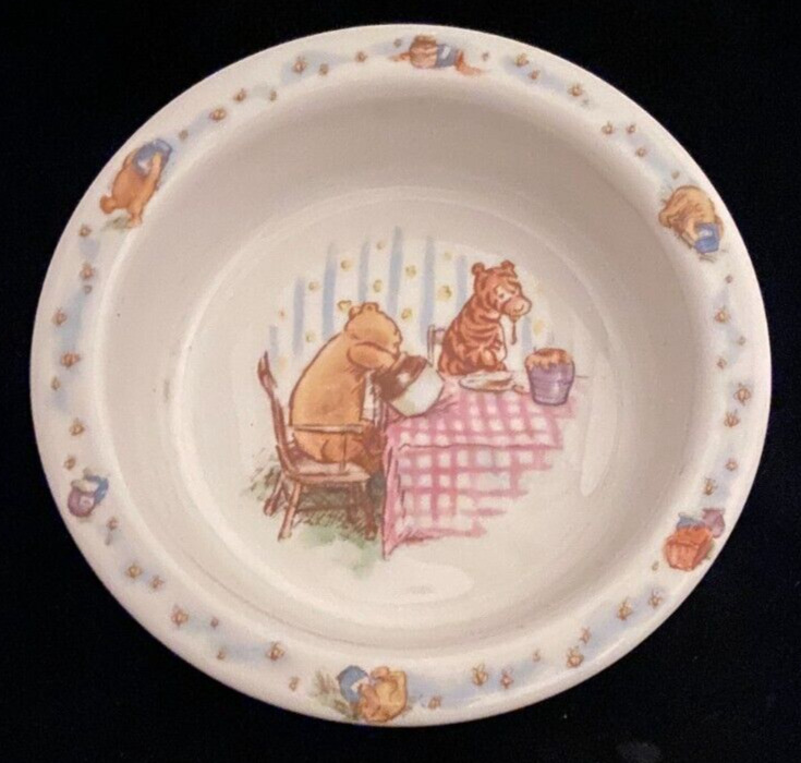 Royal Doulton Winnie the Pooh and Tigger Disney Child\'s Bowl