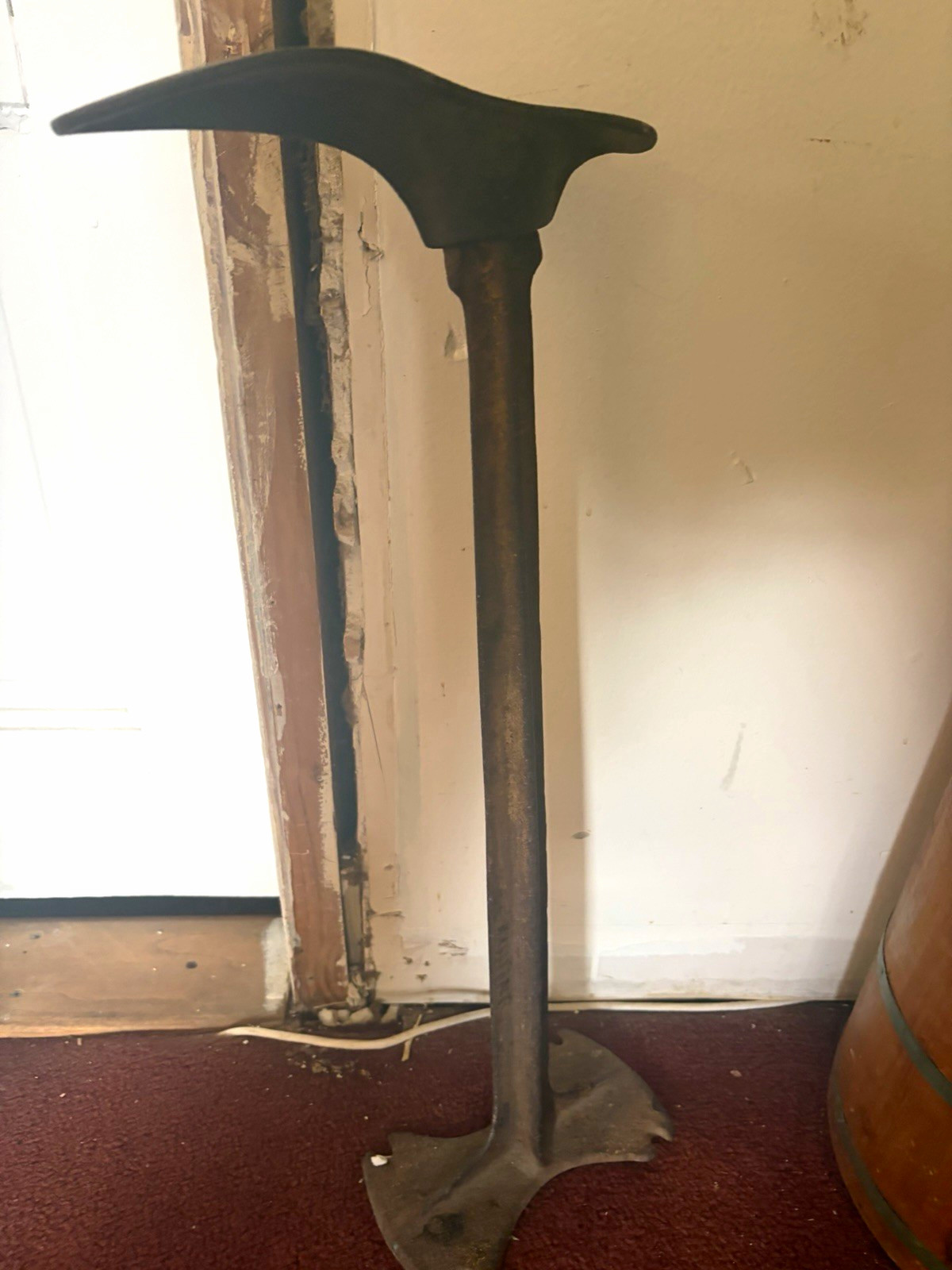 Vintage Cast Iron Cobbler Boot Jack Shoe Stand Anvil Tool Floor Base