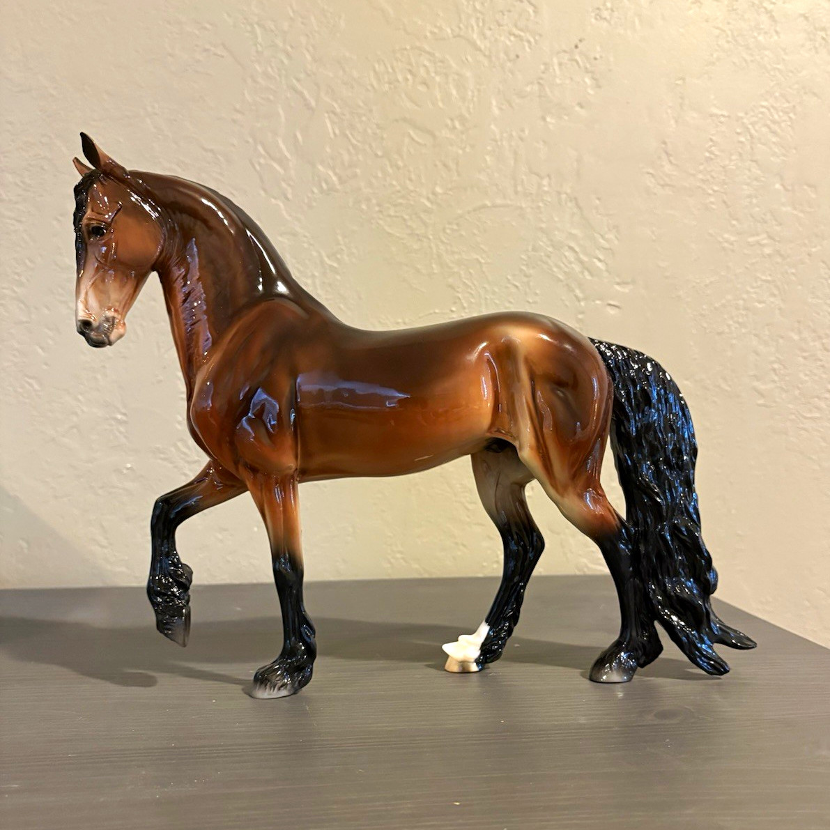 Bay glossy Breyer fest 2026 Scandinavian surprise