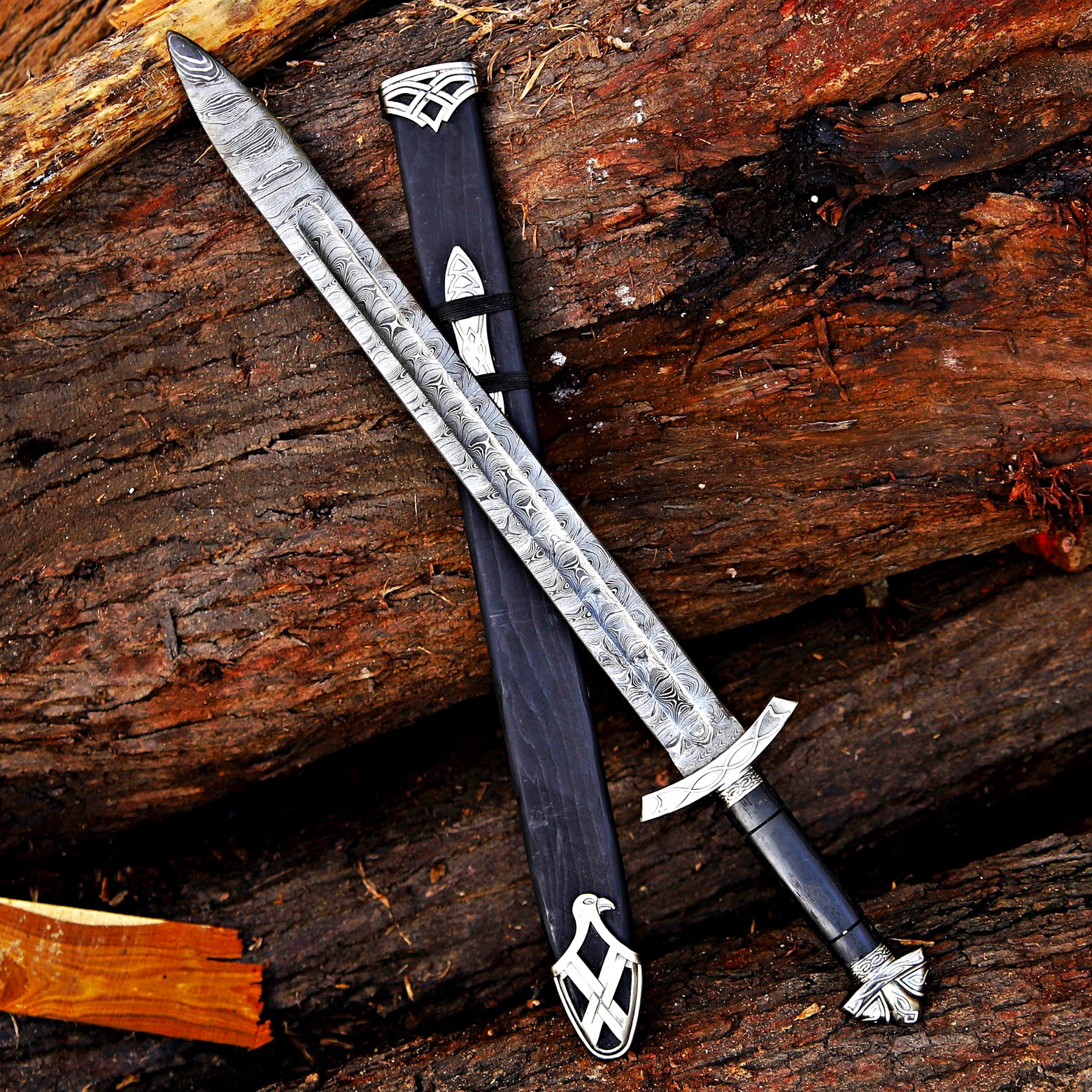 Medieval Celtic Repro Shortsword Damascus Steel Blade Rosewood Handle Scabbard