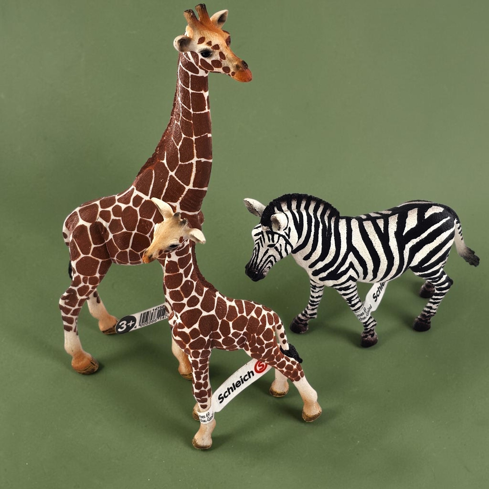 Schleich Wildlife African Animal Toy Figures Zebra Giraffe & Baby Zoo Diorama