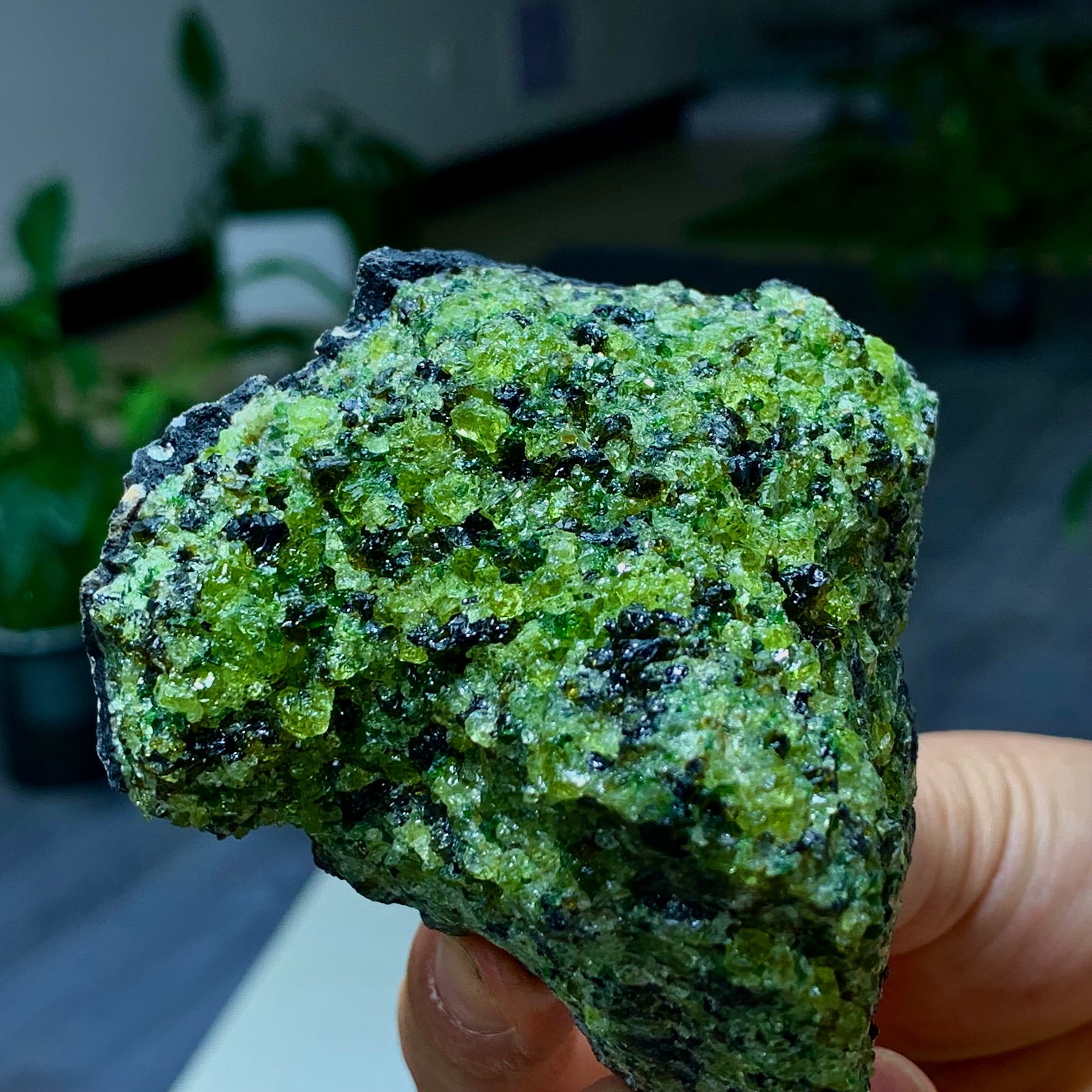 322G Natural and rare beautiful museum grade olive green olivine crystal