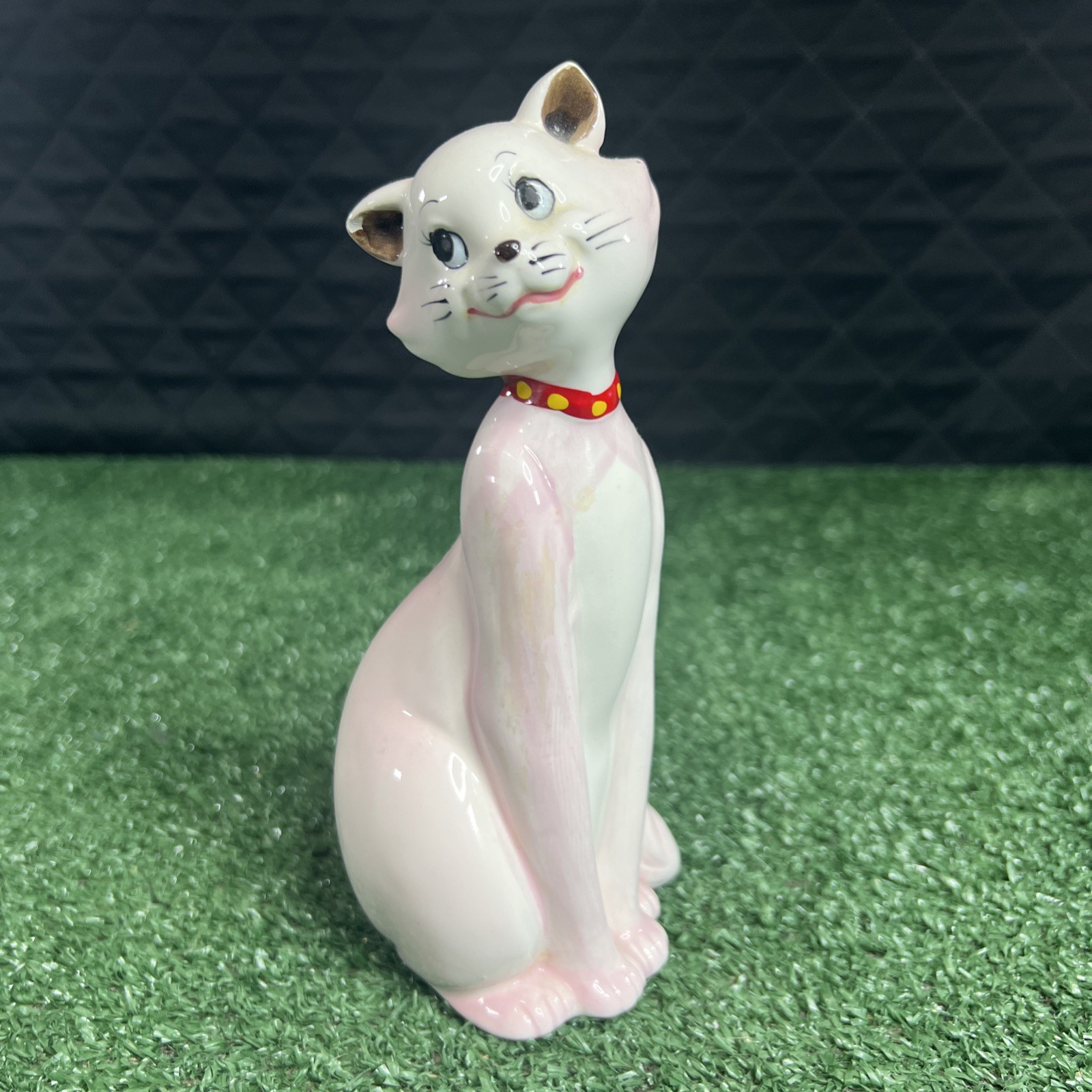 Vintage Enesco Disney Aristocats Duchess Pink Cat Figurine 7.75