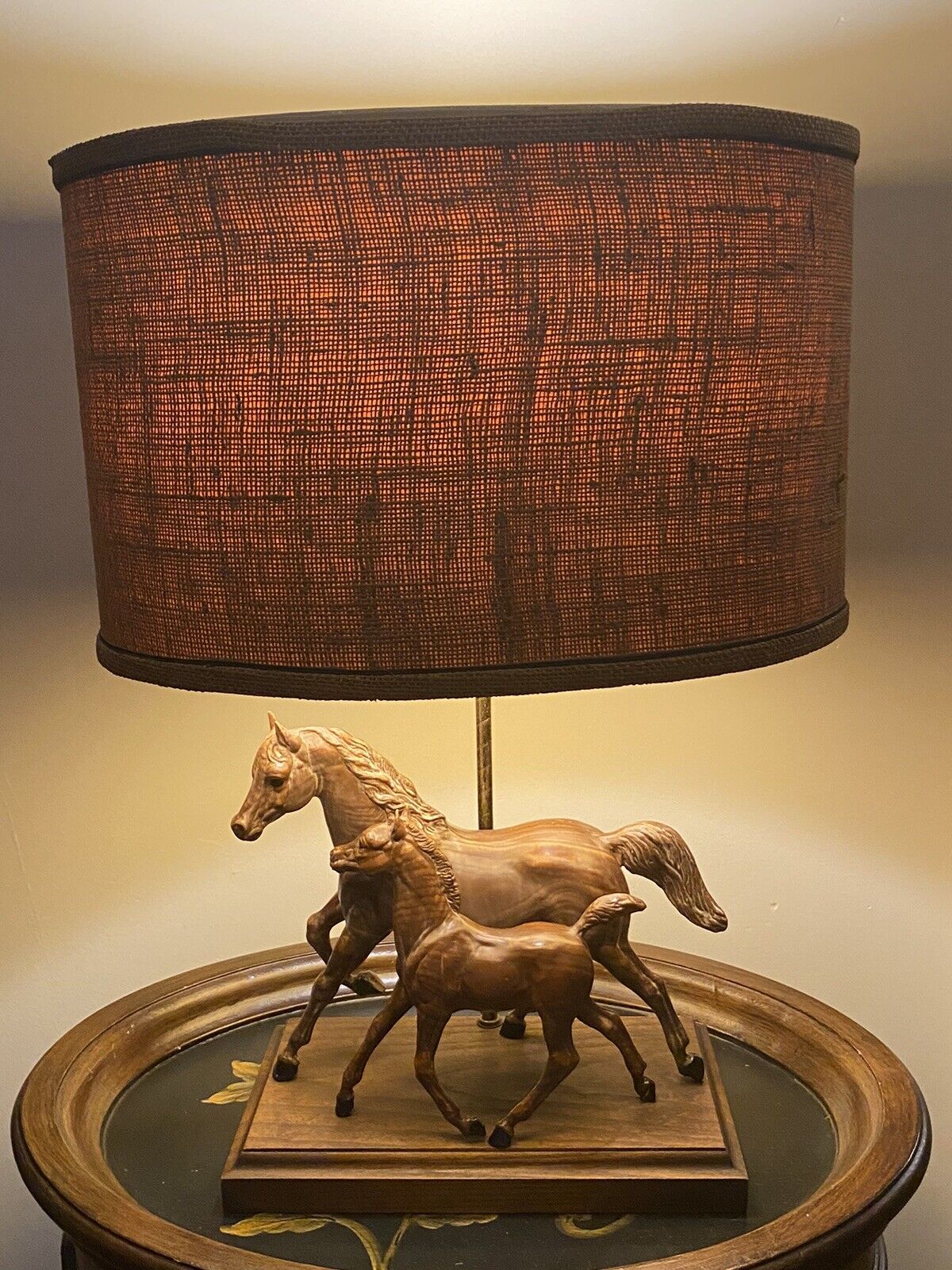 RARE - Vintage Breyer Horse Mare/Foal Table Lamp w Wood Base Very Nice Condition