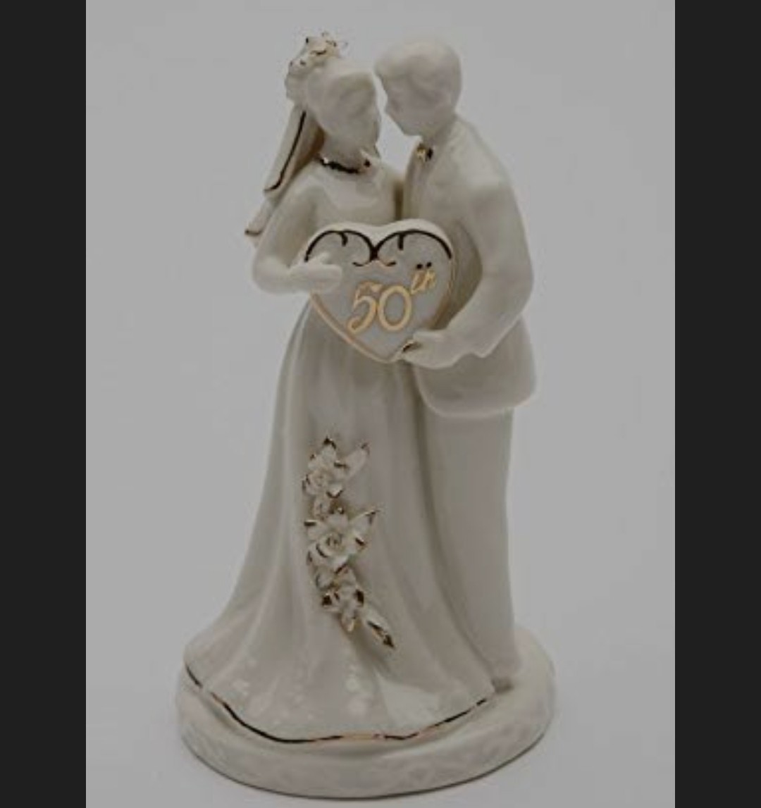 Porcelain 50th Anniversary Wedding Couple Figurine White & Gold