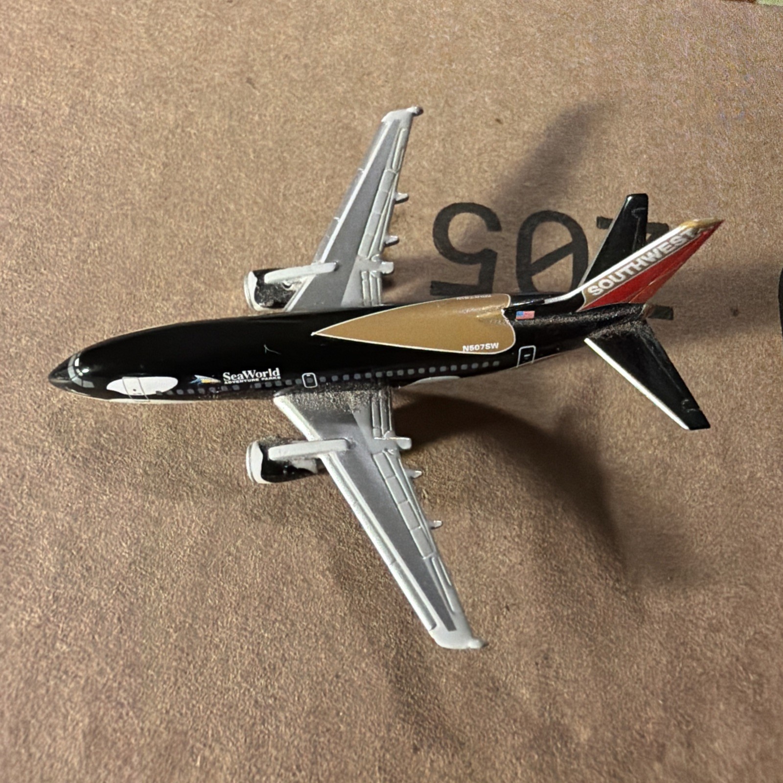 Herpa Wings 1:500 Southwest Airlines Boeing 737-300 Sea World Shamu Broken