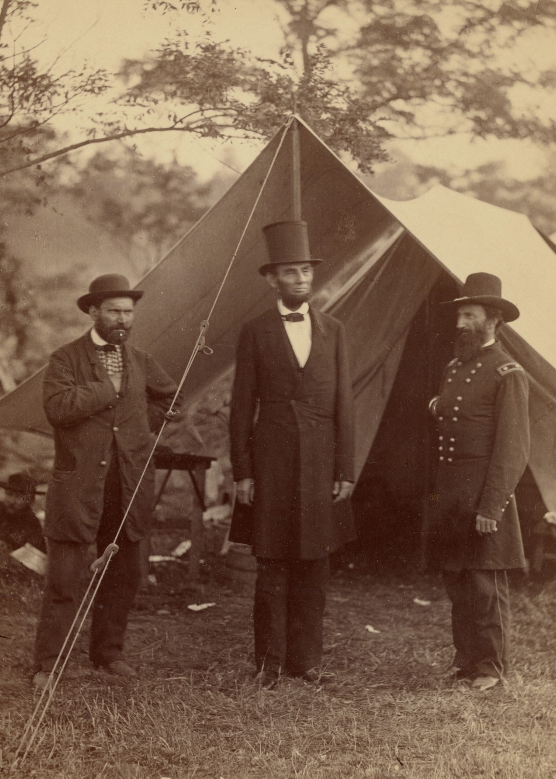 ABRAHAM LINCOLN at Antietam Battlefield - 5 x 7 inch Photo Print