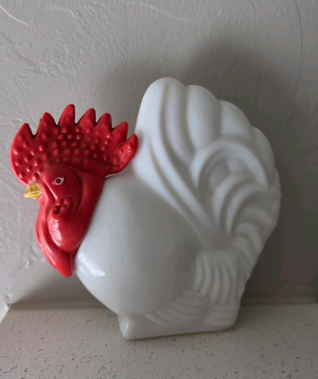 Vintage Avon Milk Glass Rooster Chicken Lotion Bottle Empty Red White Farmhouse Vintage Avon Milk Glass Rooster Chicken Lotion Bottle Empty Red White Farmhouse