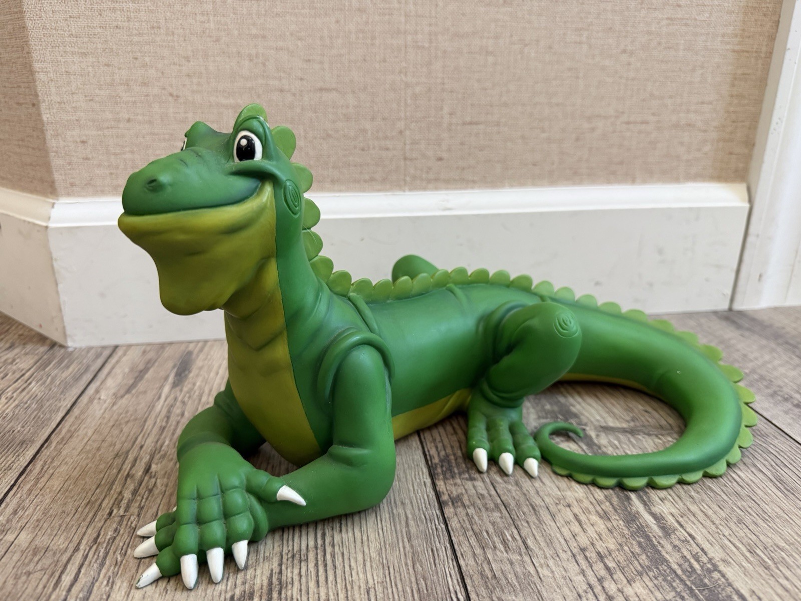 RARE 1999 Rainforest Cafe Iggy Iguana 13” Large Display Statue Figure