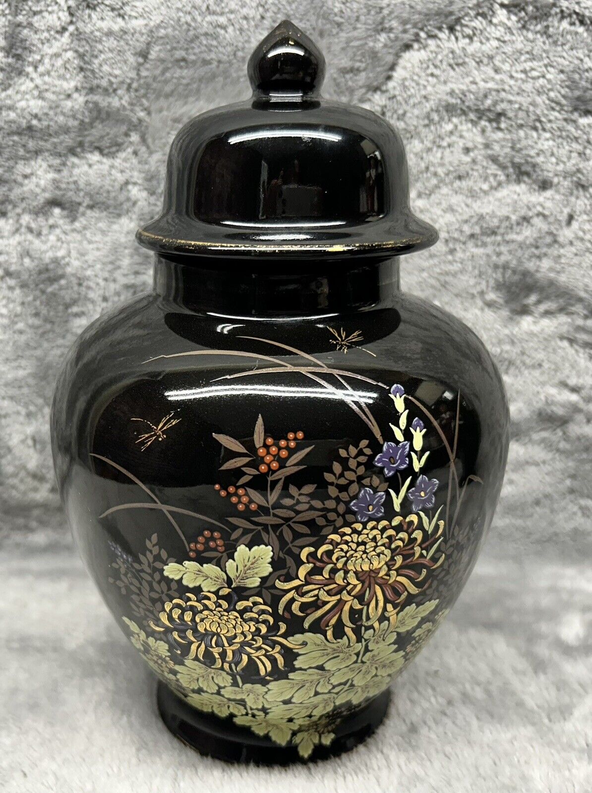 Imperial Dynasty Mann Porcelain  Floral Black Vase Japan