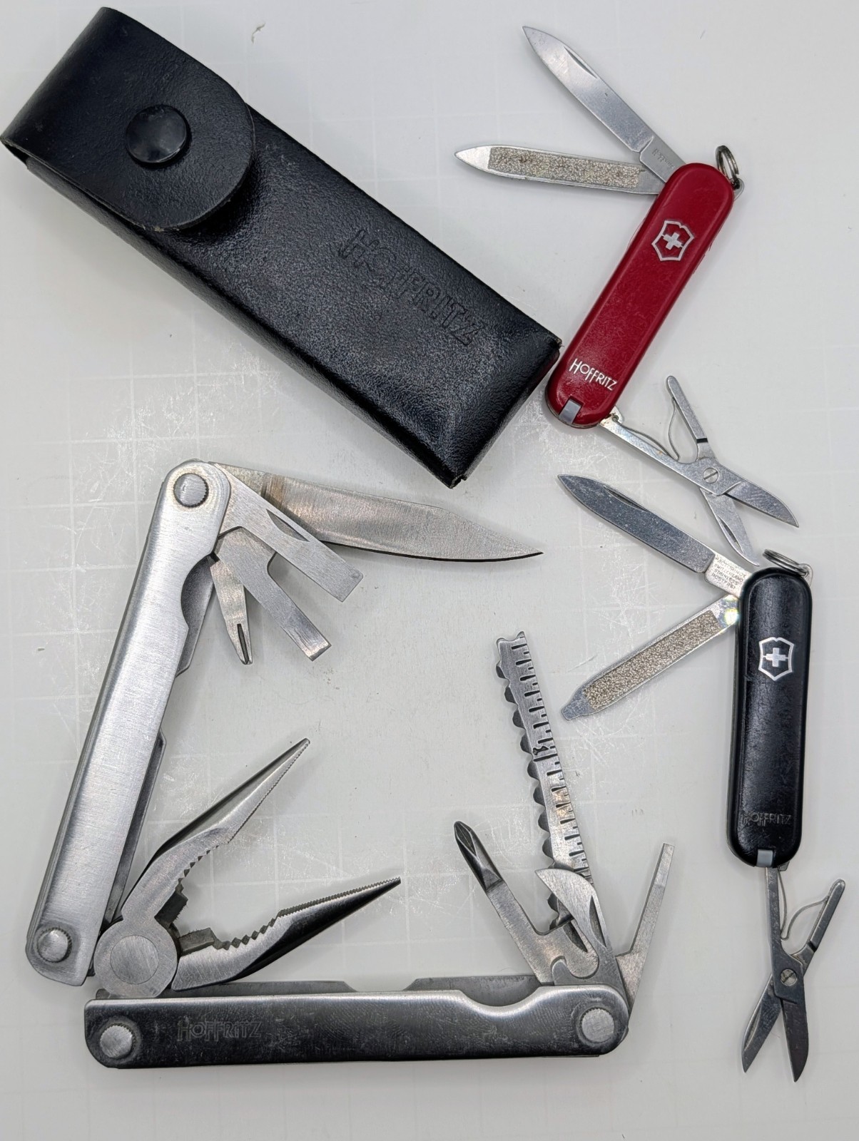 Victorinox Hoffritz Lot: Multitool & Sheath w/ (2) Classic SD SAKS - Red & Black
