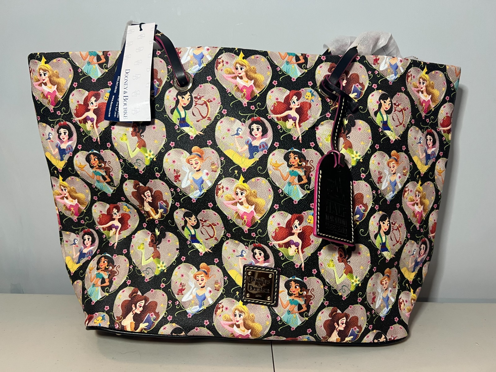 NWT Disney Dooney and Bourke runDisney 2019 Princess Half Marathon Tote