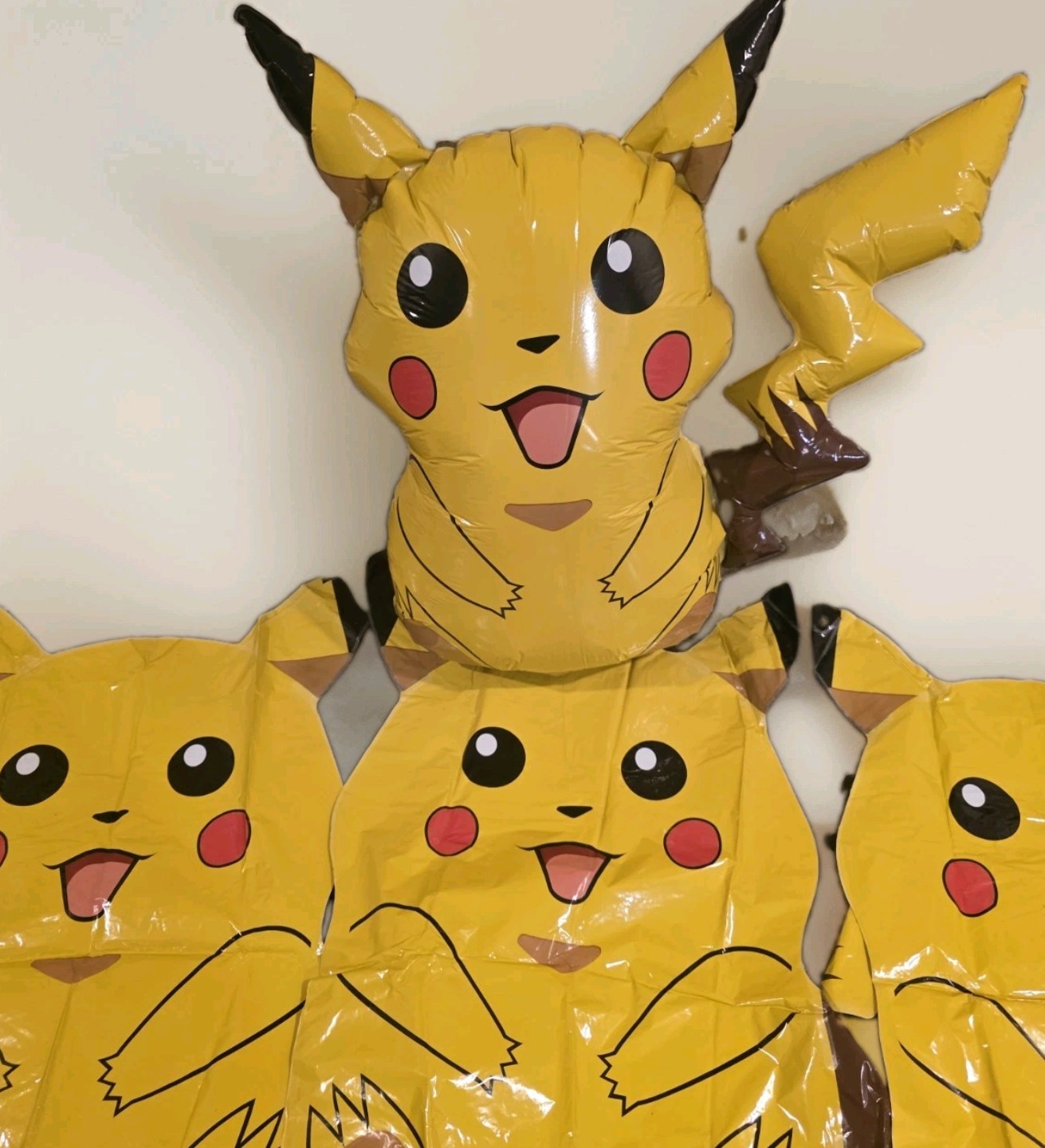 POKEMON Pikachu 2000 Rare Party Balloon Mylar Birthday Vintage