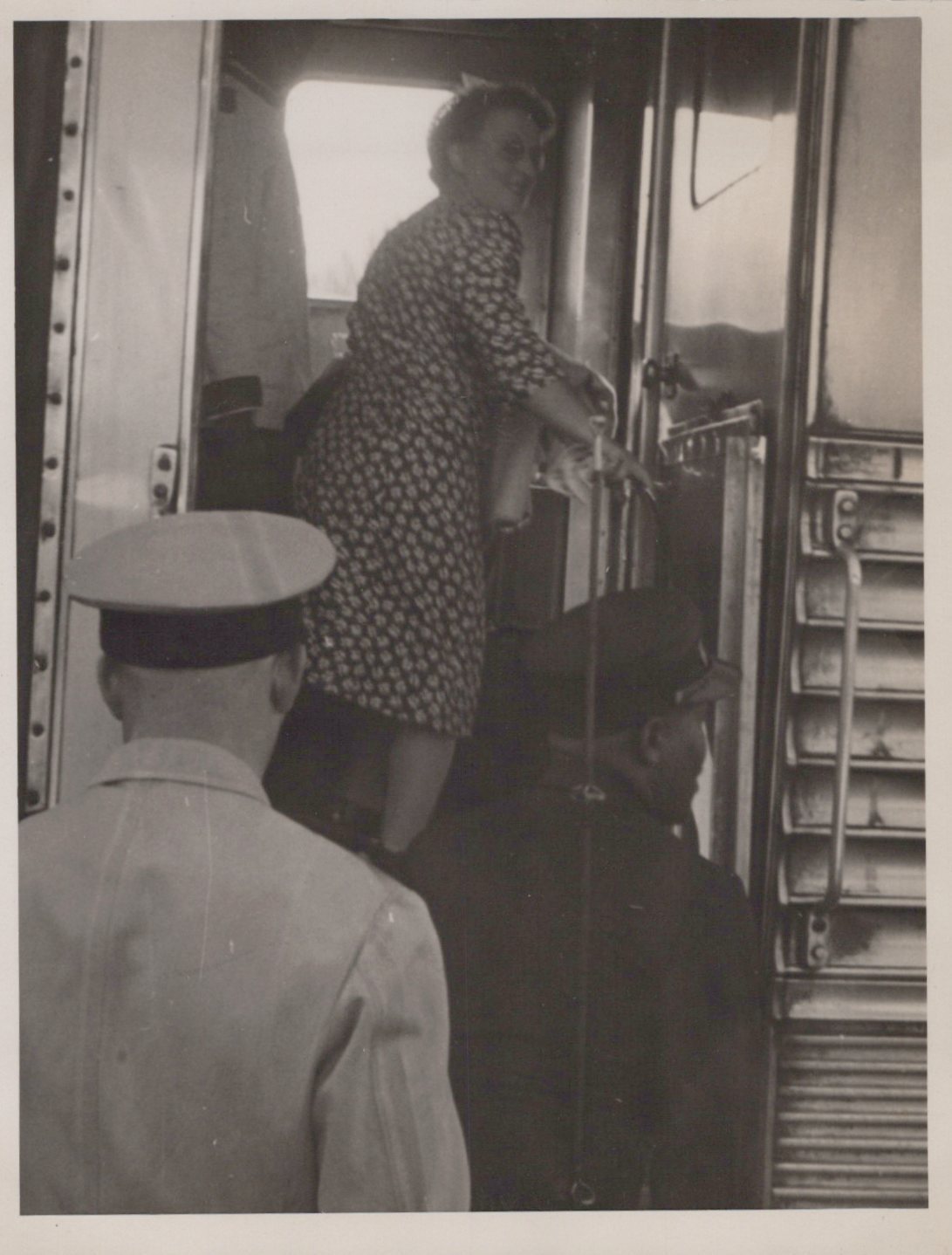 Fort Lauderdale 1944 Gladys Train Boarding Vintage Florida Rare Photo