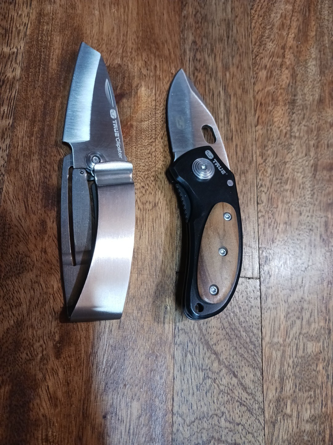 (2) True Utility Knives -