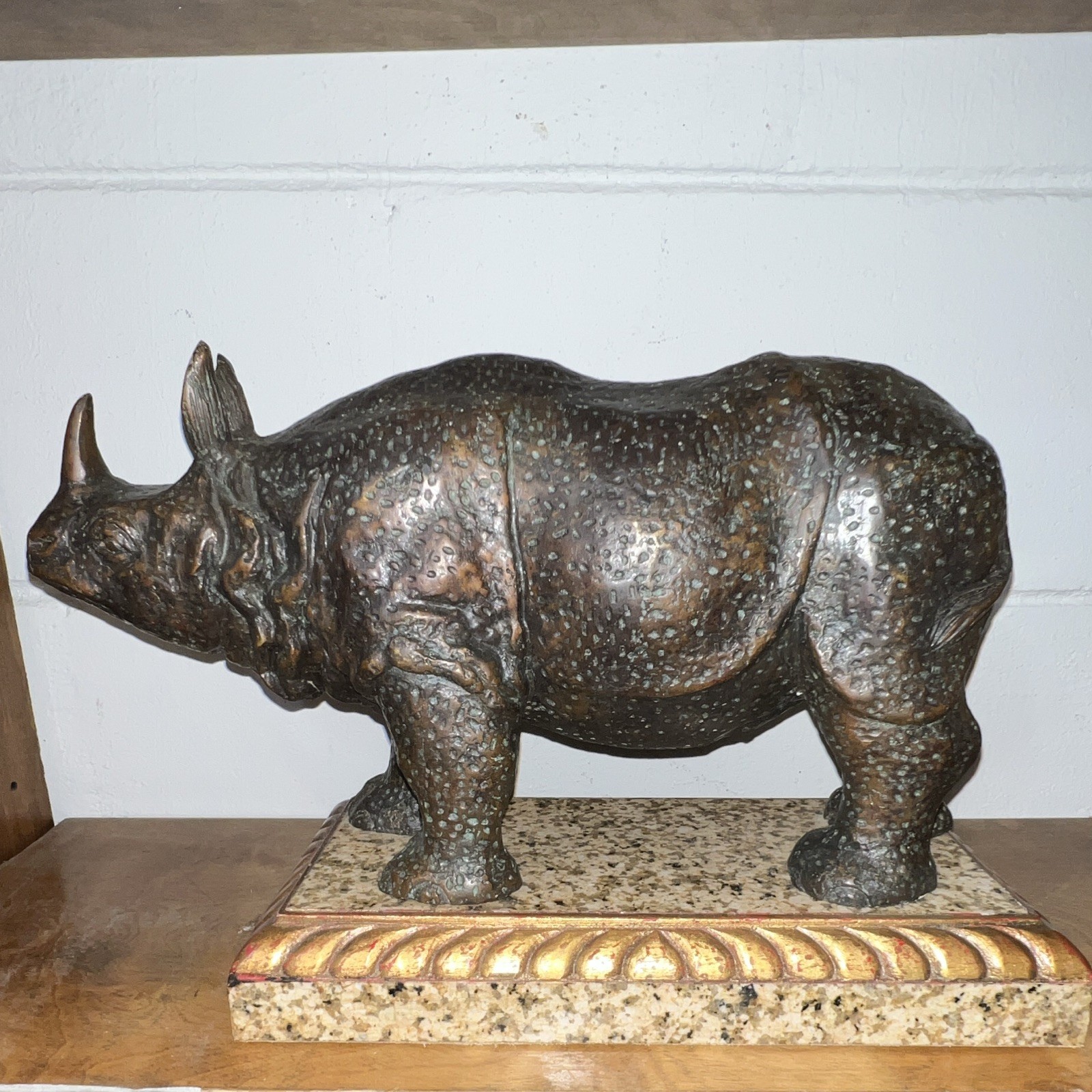 Brass or bronze Rhinoceros Figurine Statue on Decorative Base, with patina Brass or bronze Rhinoceros Figurine Statue on Decorative Base, with patina