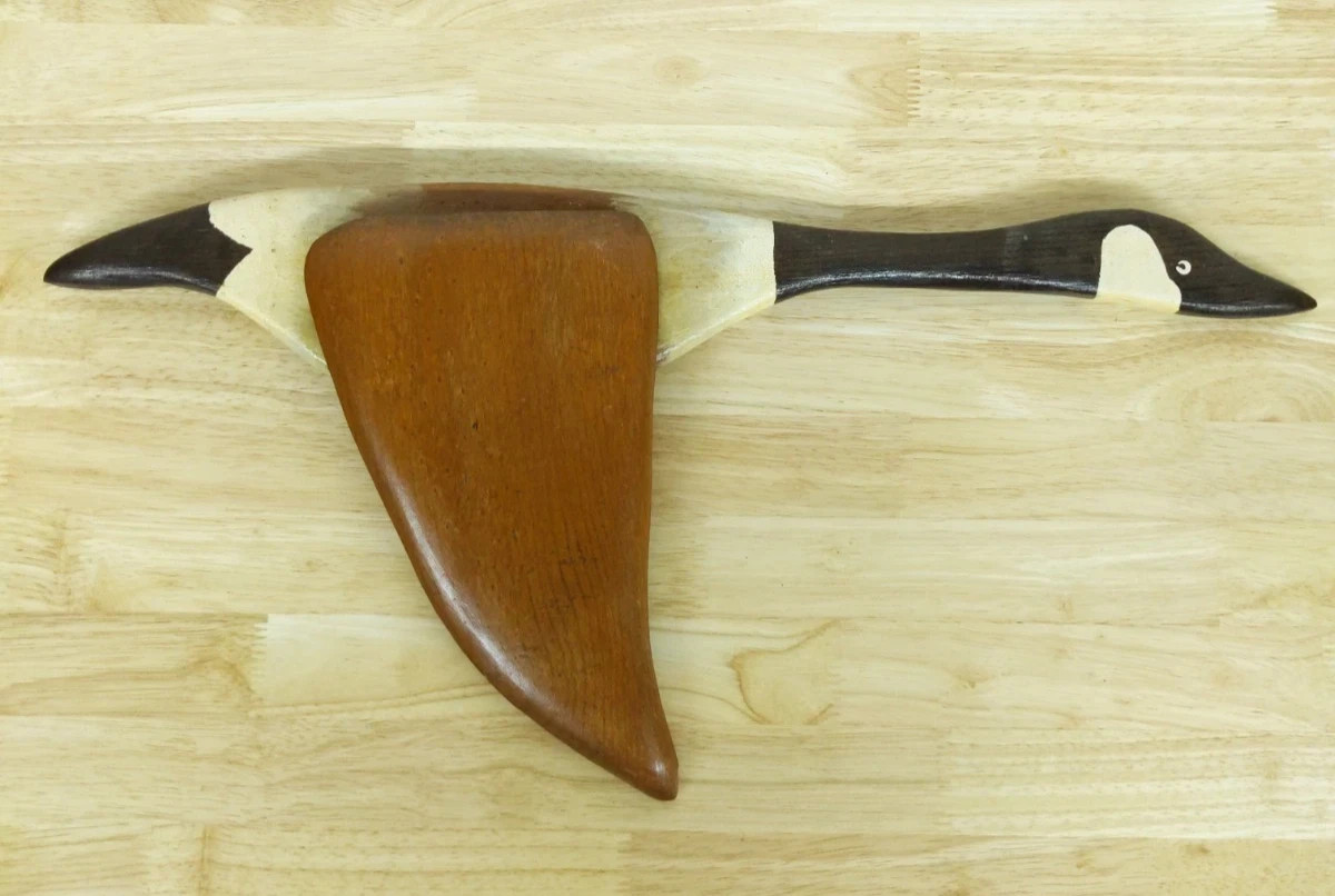 Vtg Hand Carved Teak Wood Canada Goose Decoy Folk Art Wall Hanging Cabin 21