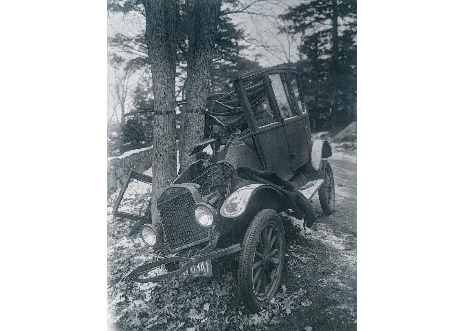 1928 West Lynn Mass Fatal Auto Car Wreck Model-T Tree Crash Glass Negative OOAK