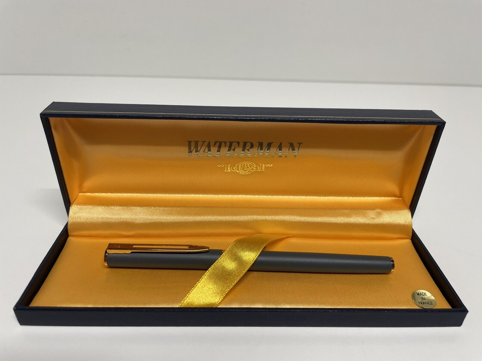 Waterman Vintage Ideal Super Master Fountain Pen in Grey-Gold w/ M-nib & Case