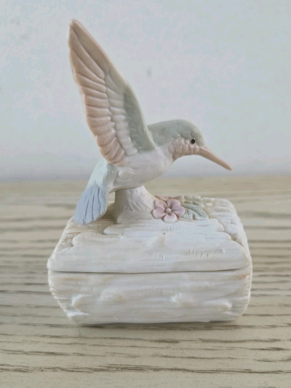 Vintage Porcelain Hummingbird Trinket Box Japan Very Detailed 