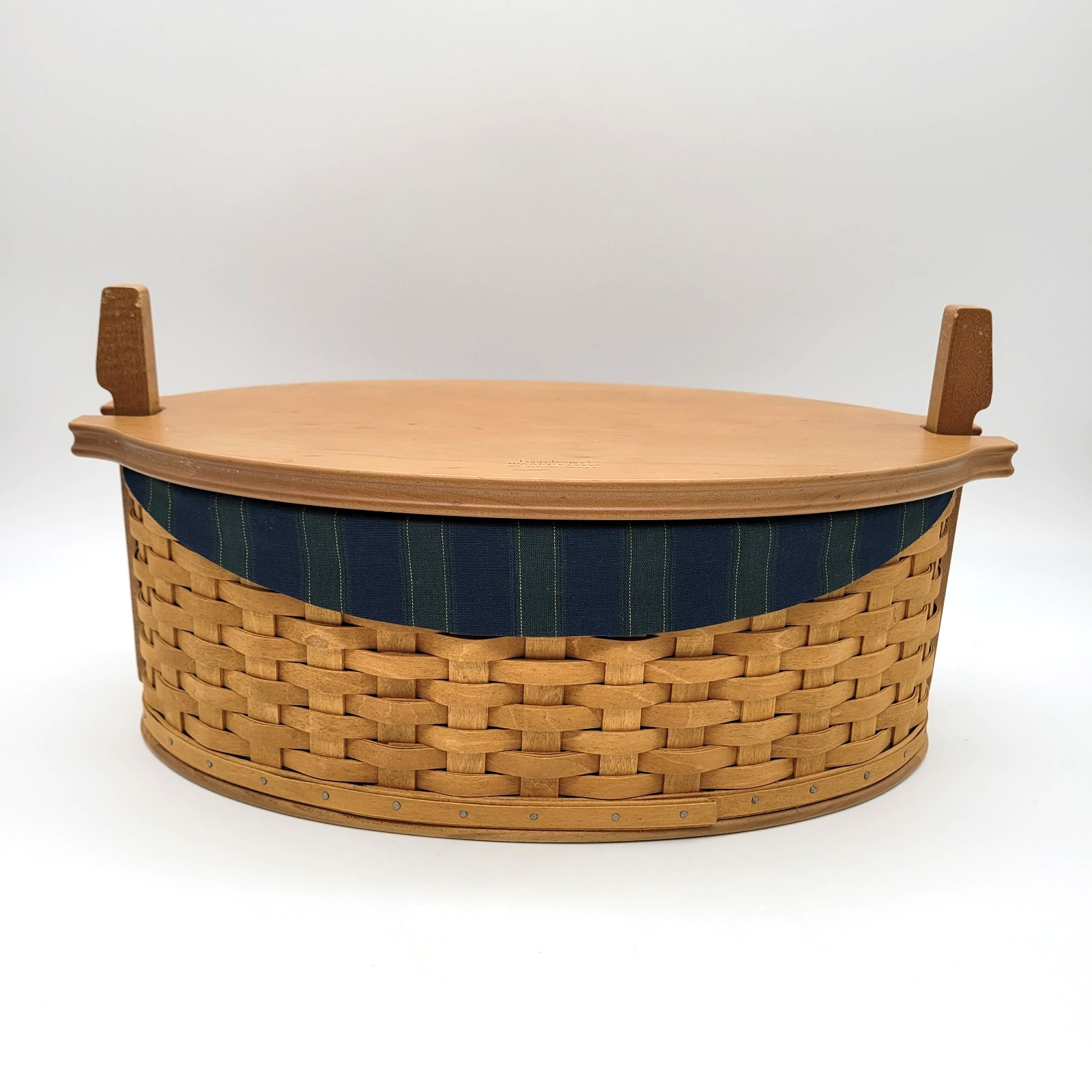 Longaberger Family Legacy Basket 2004 Collectors Club  Liner Protector Lid Combo