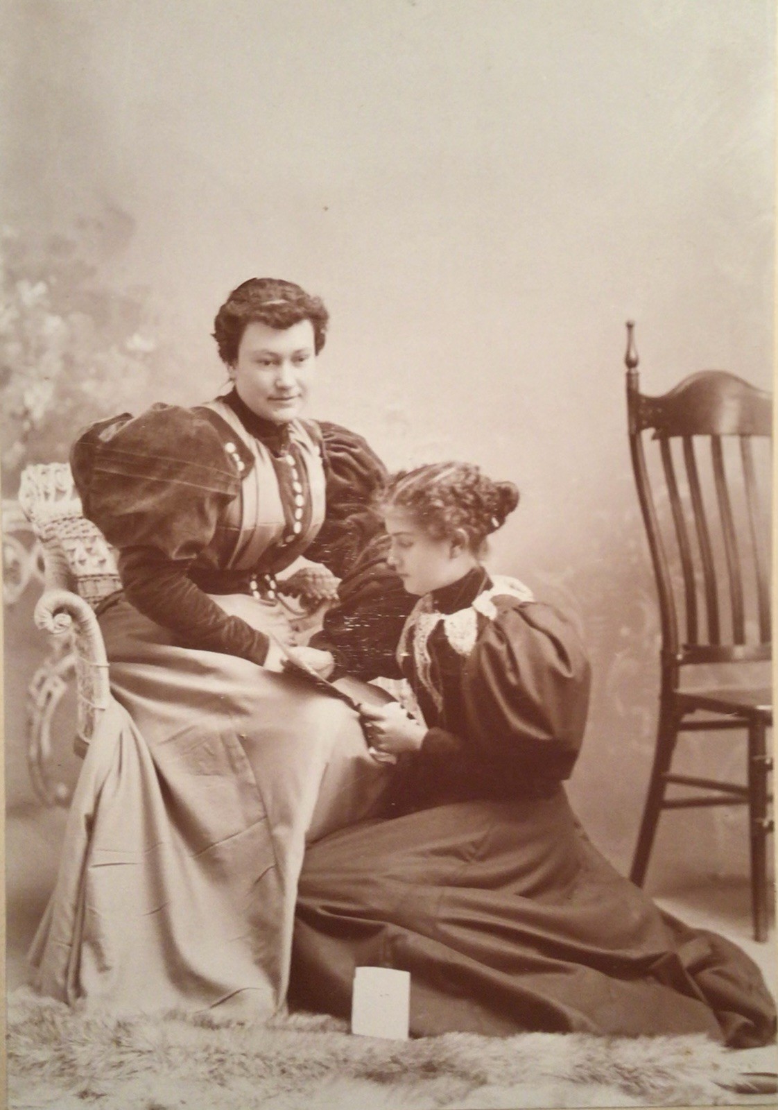 1890’s Antique Cabinet Photo Young Mother Daughter Read Letter YATES CENTER KS