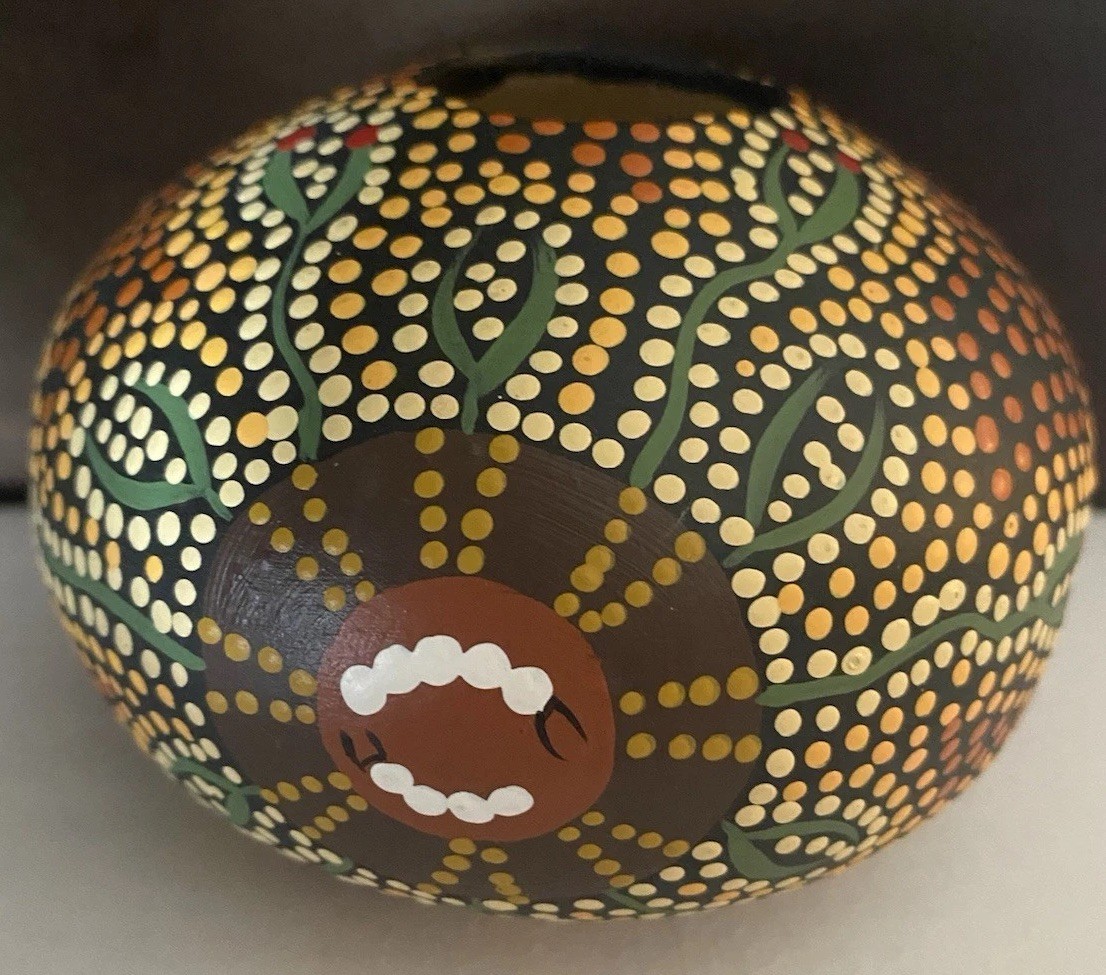 Vtg Australian Traditional Aboriginal Hand Painted Pottery Australia