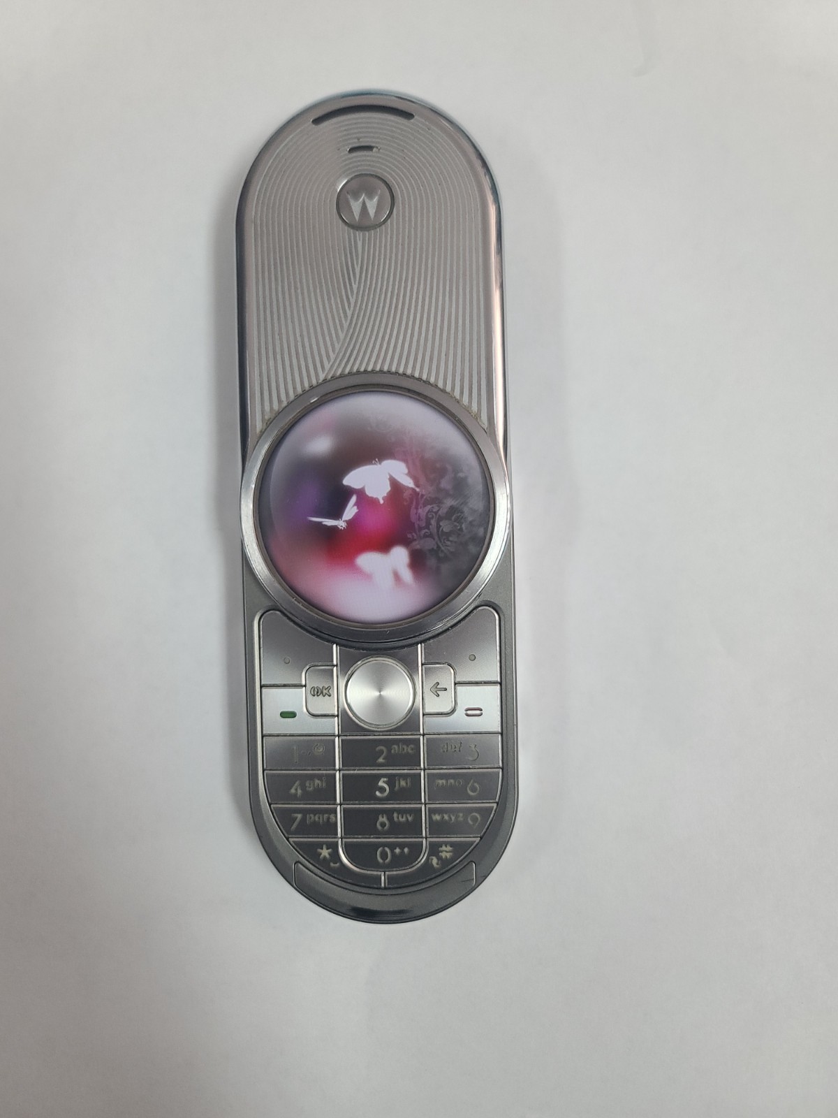 Motorola Aura Silver 2008 Rare Luxury Rotating Cell Phone Collector’s Item