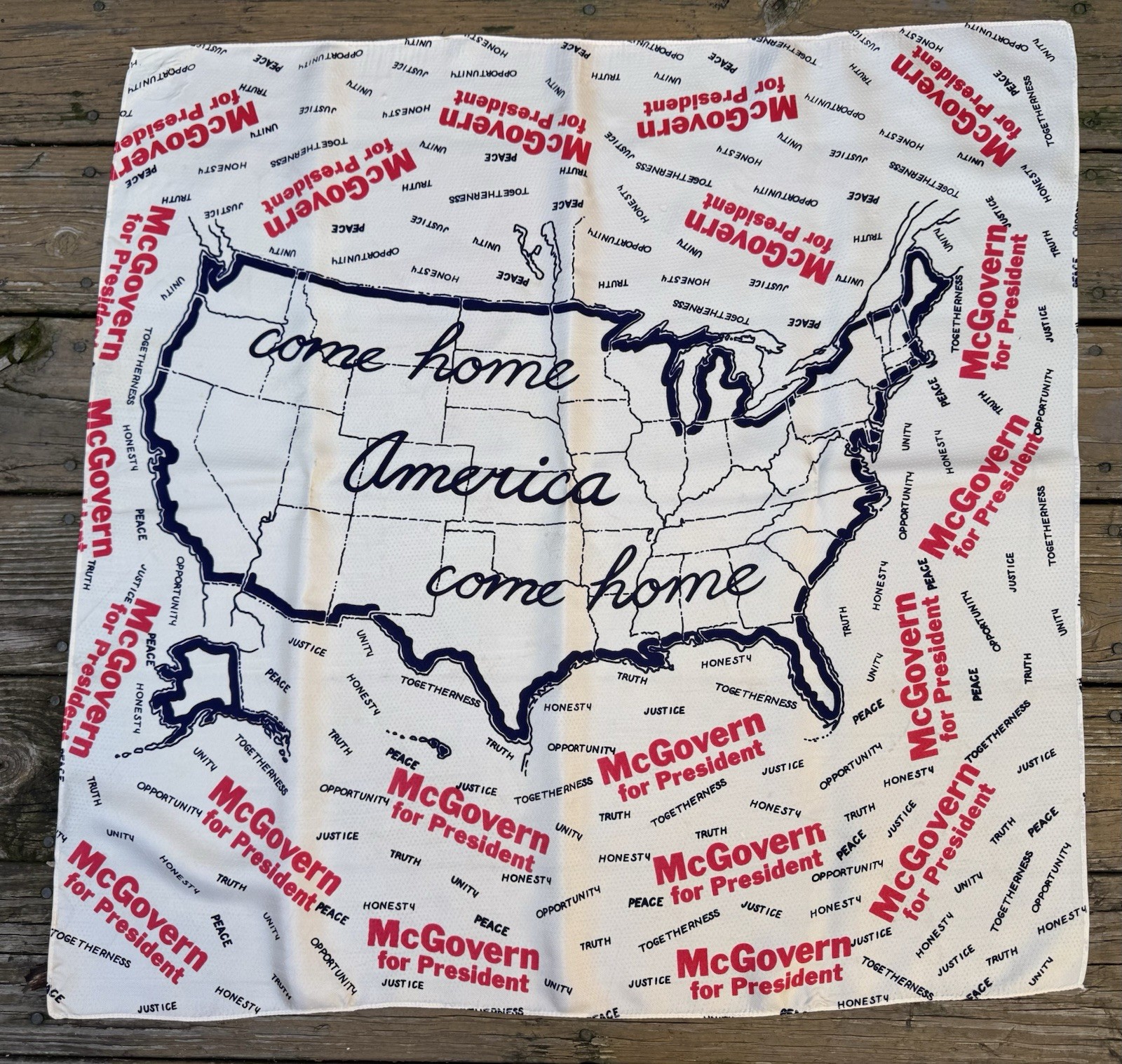 Over 50 years old George McGovern 1972 Presidential Campaign Scarf