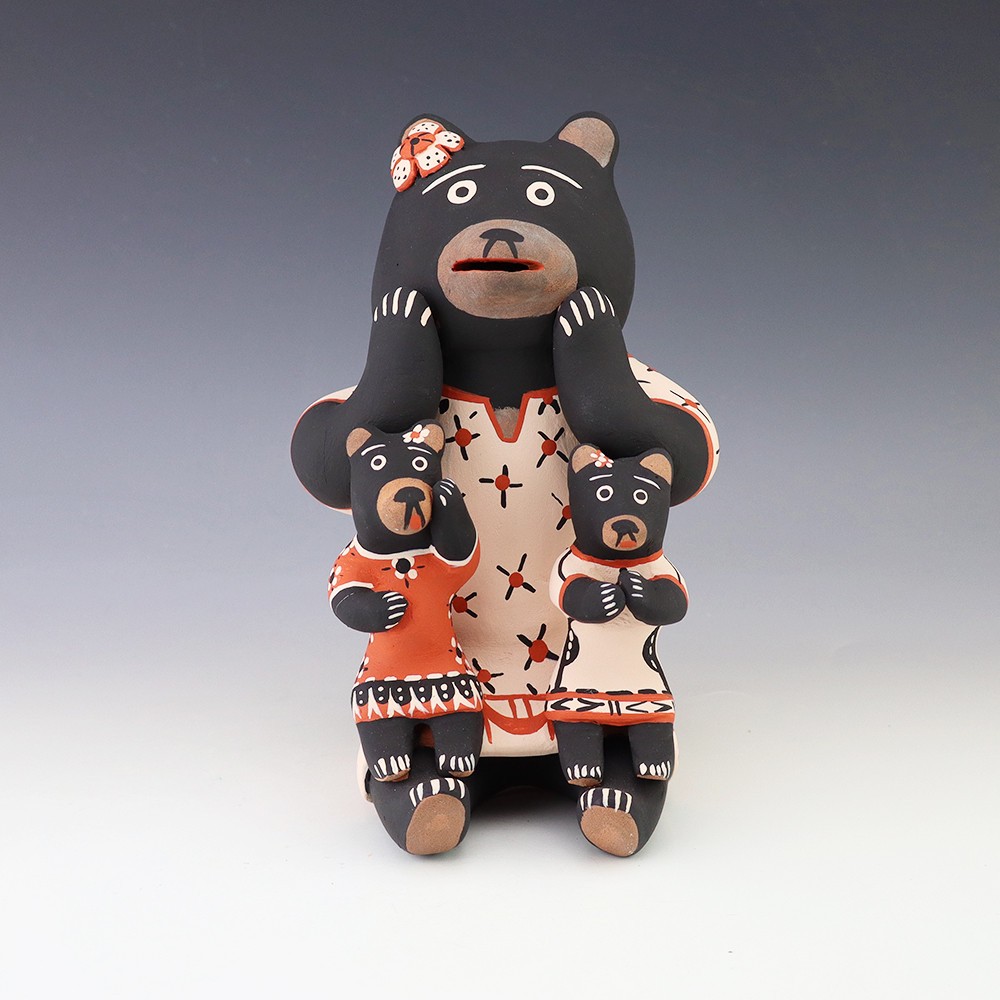 NATIVE AMERICAN COCHITI PUEBLO POTTERY BEAR BY MARY HERRERA