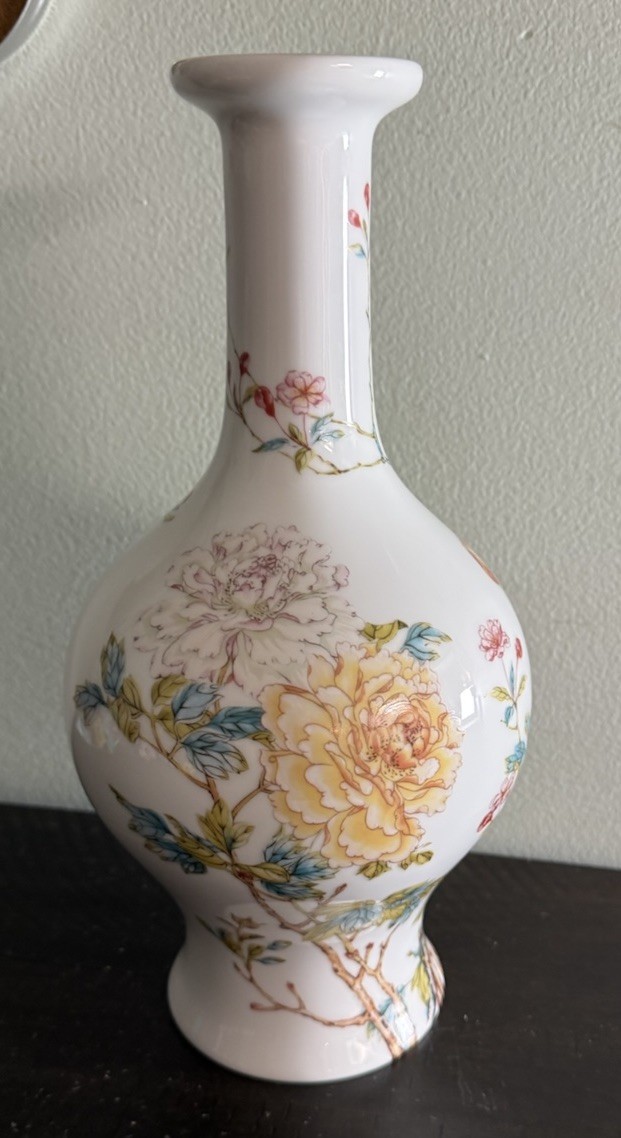 LENOX Vase rare Chrysanthemum Pattern Beautiful One Of A Kind Japan Floral