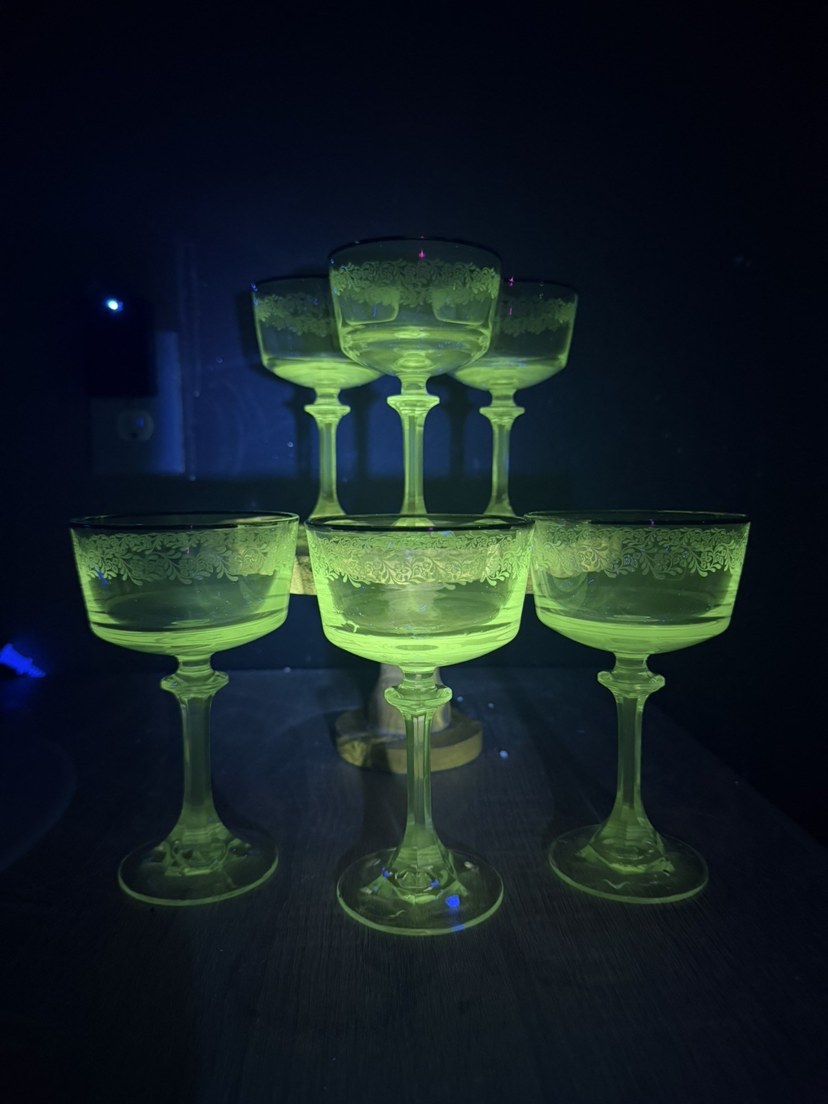 Set of 6 Tiffin Franciscan Champagne Manganese Trimmed Glasses - GLOWS under UV Set of 6 Tiffin Franciscan Champagne Manganese Trimmed Glasses - GLOWS under UV