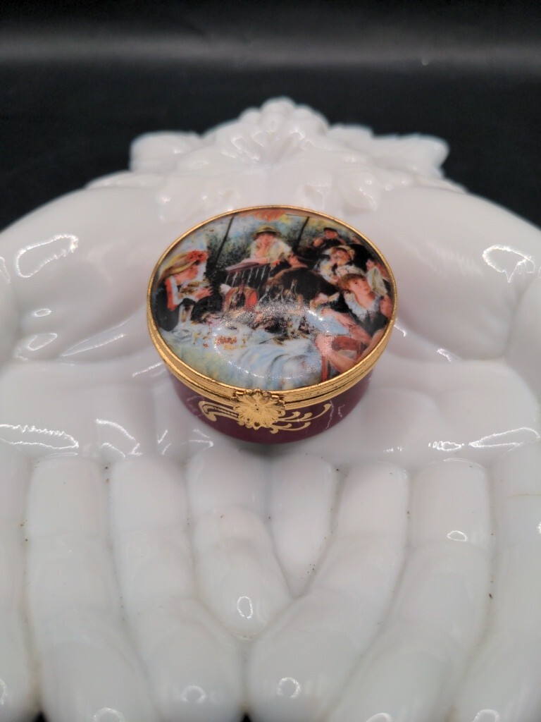 Vintage Artoria Limoges France Porcelain Round Trinket Box With Ladies Design