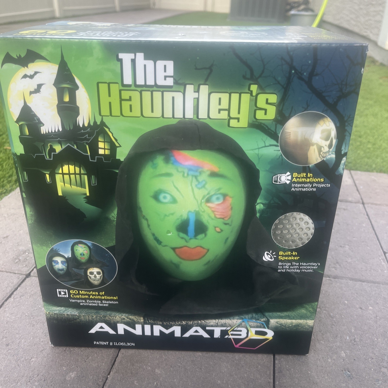 ANIMAT3D The Hauntley's Talking Animated Haunted Head Projector Halloween Decor