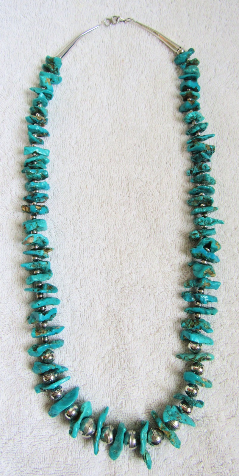 Navajo Indian Kingman Turquoise Nuggets & Sterling Silver Bench Beads Necklace Navajo Indian Kingman Turquoise Nuggets & Sterling Silver Bench Beads Necklace